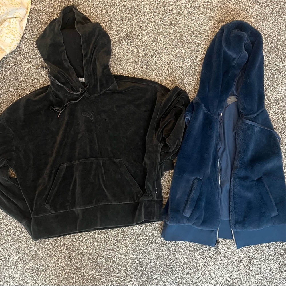 CALIA by Carrie Underwood and Puma Black and Navy Women hoodie and vest